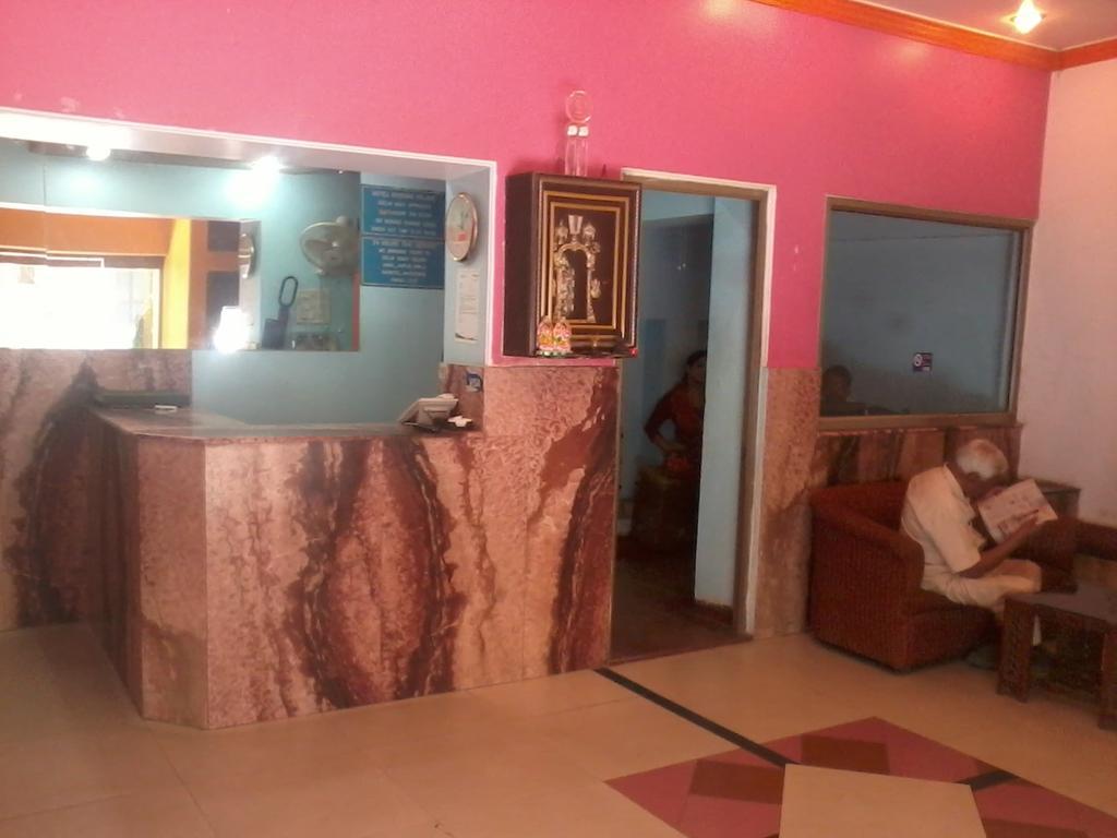 Hotel Krishna Palace New Delhi Exterior photo